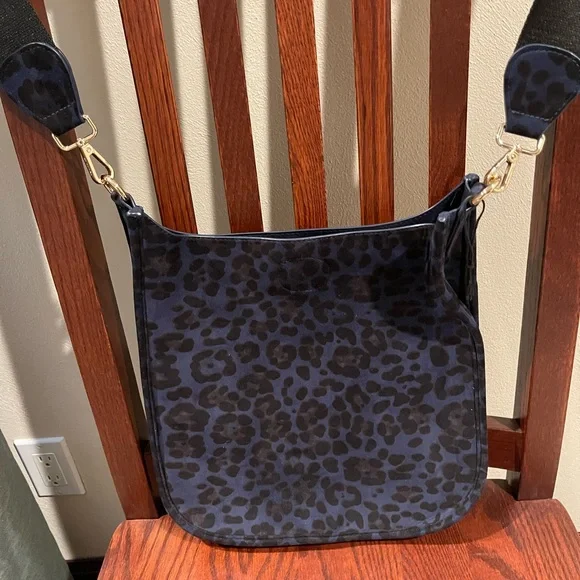 New Ahdorned Stylish Leopard Print Shoulder Bag - Picture 6 of 7